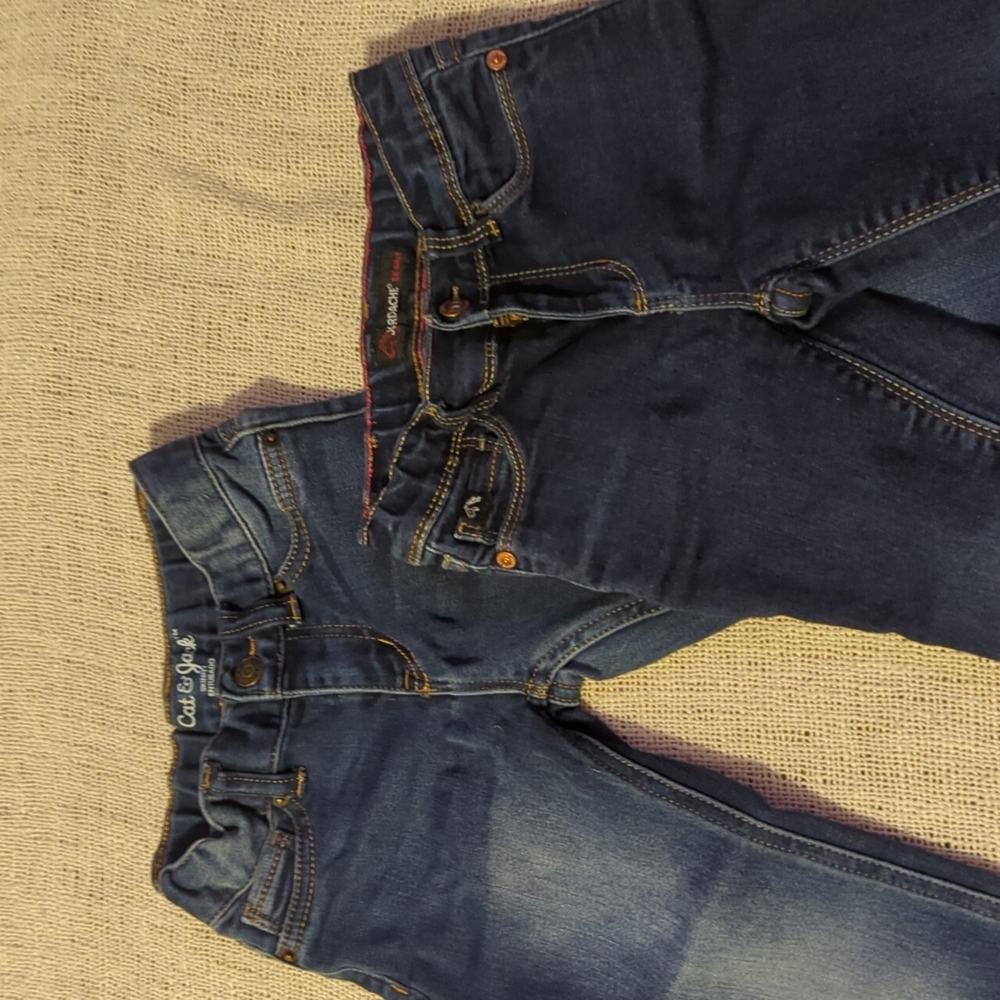 Pair of 3T Girl Jeans - Picture 2 of 8